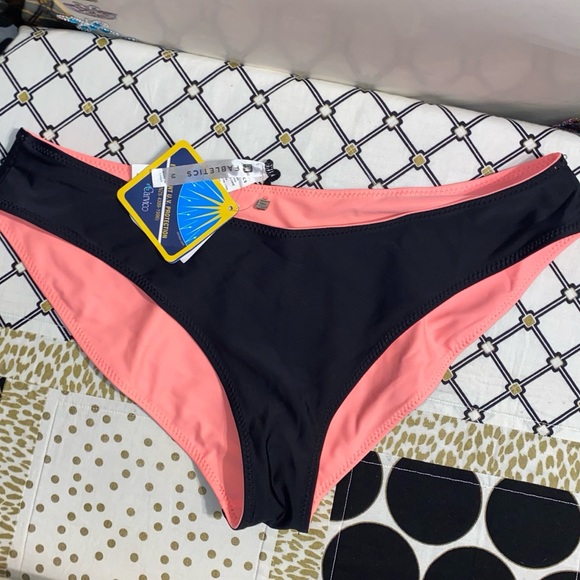 FABLETICS OLIVIA REVERSIBLE BIKINI BOTTOM - Picture 7 of 8